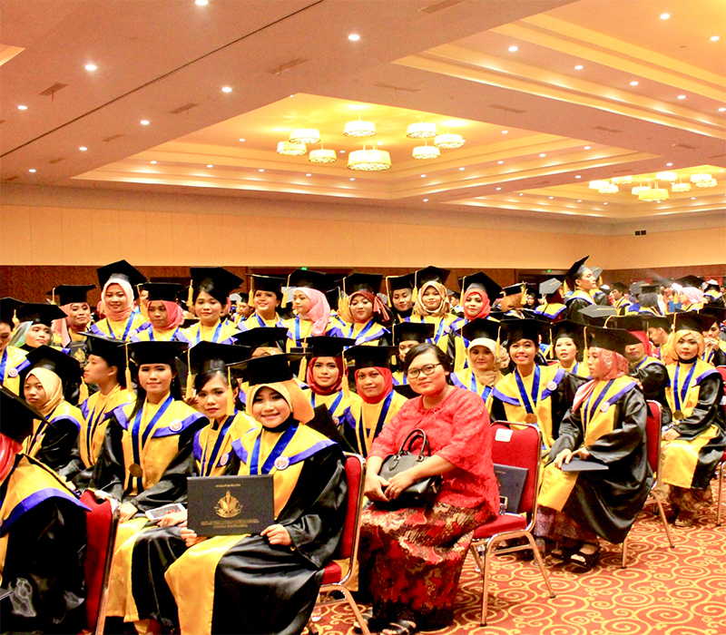 wisuda1